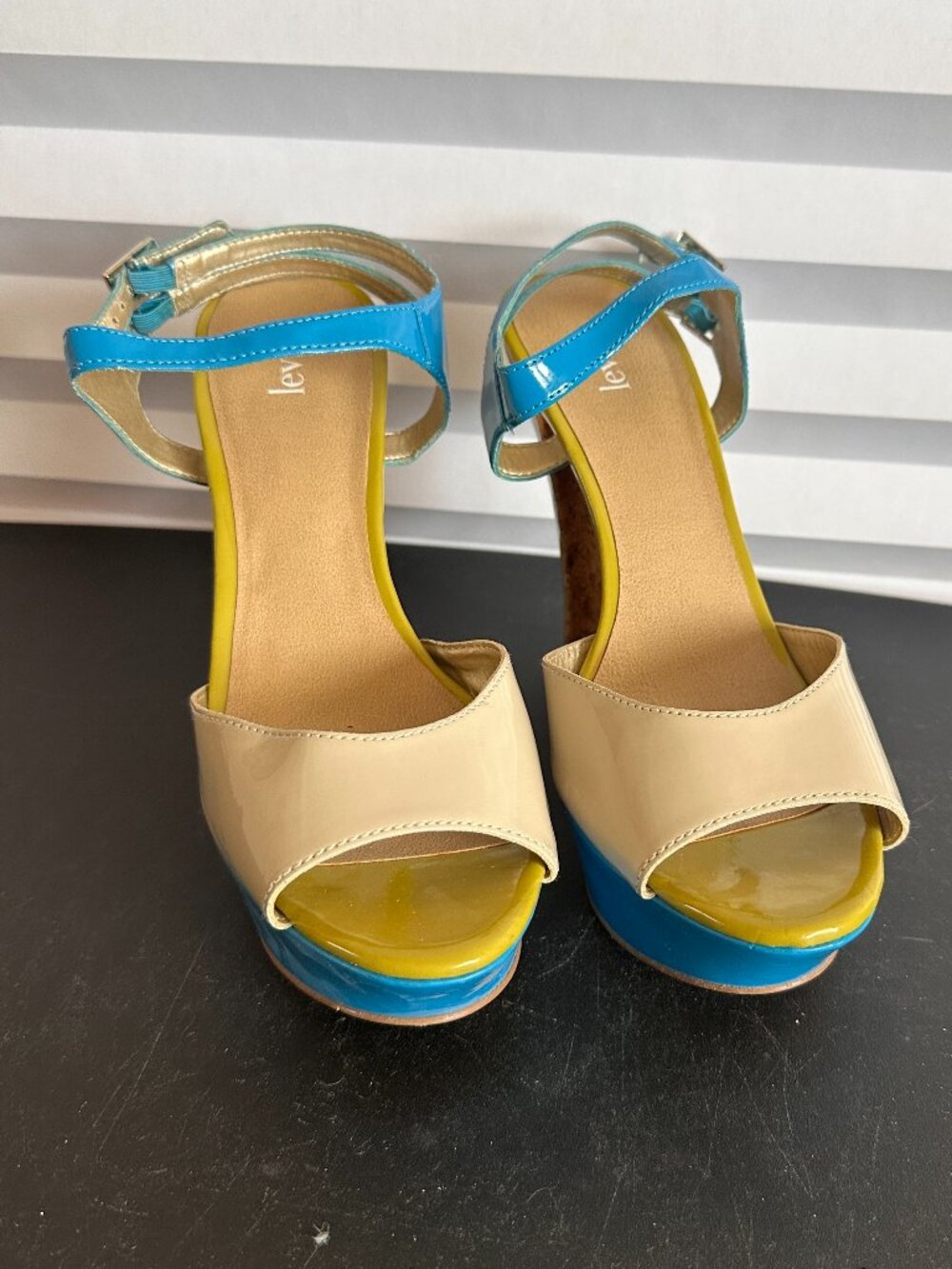 Levity Blue Green Platform Sandals Size 9 Womens Shoes